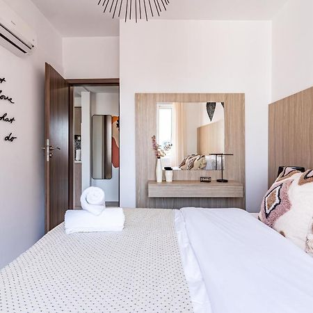 Made With Love 1-Br Apt By Finikoudes Beach Larnaca Exteriör bild