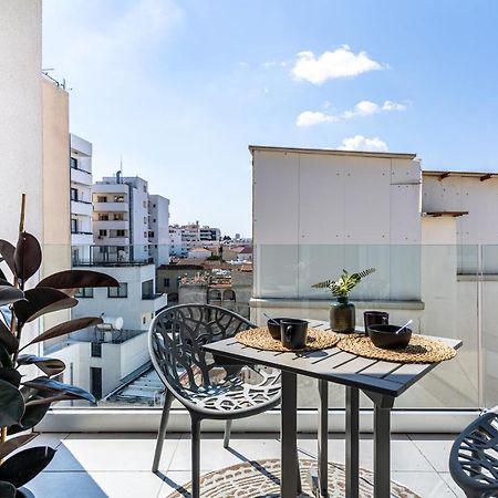 Made With Love 1-Br Apt By Finikoudes Beach Larnaca Exteriör bild