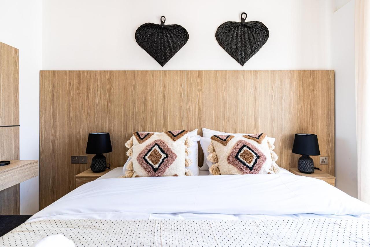 Made With Love 1-Br Apt By Finikoudes Beach Larnaca Exteriör bild