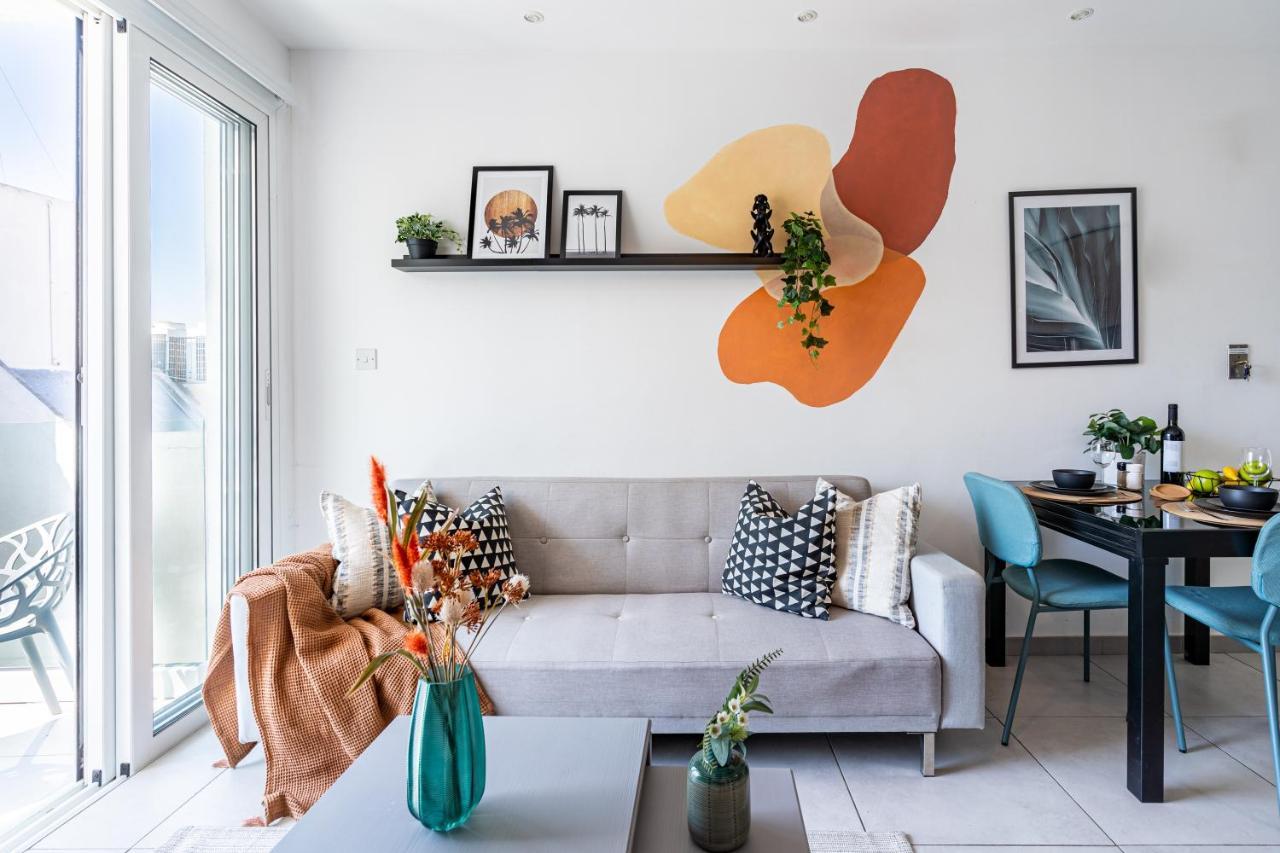 Made With Love 1-Br Apt By Finikoudes Beach Larnaca Exteriör bild