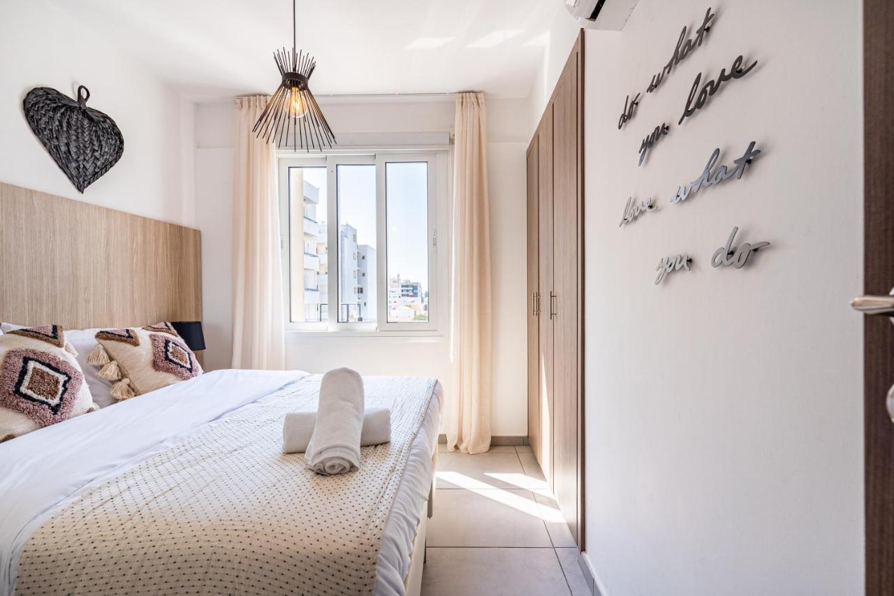 Made With Love 1-Br Apt By Finikoudes Beach Larnaca Exteriör bild