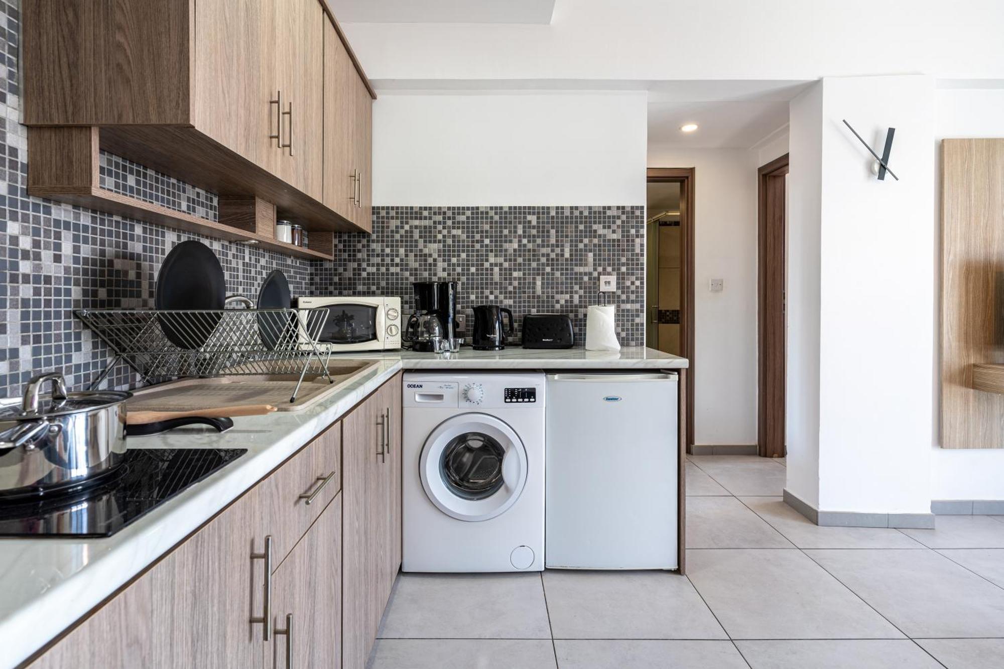 Made With Love 1-Br Apt By Finikoudes Beach Larnaca Exteriör bild